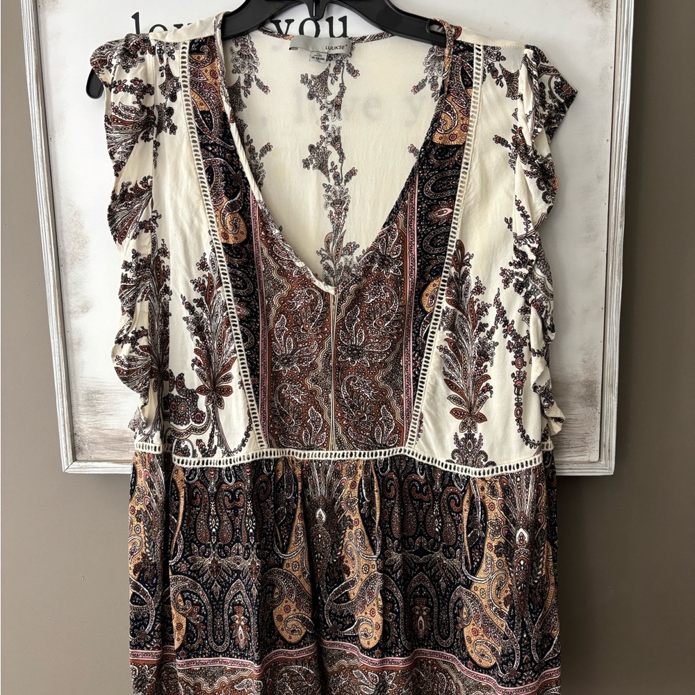 Luukse Flutter Sleeve Boho Paisley Print Tank Top. Mesh Crochet Detail.